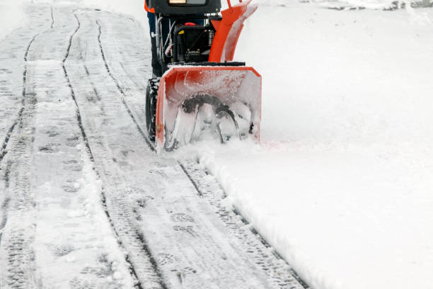 snowblowing-driveways-sidewalks-4.jpg